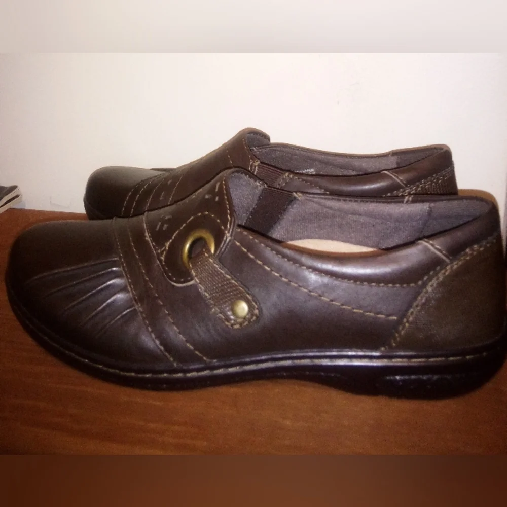 Earth Origins Women's Leathet Loafers Size 9m New